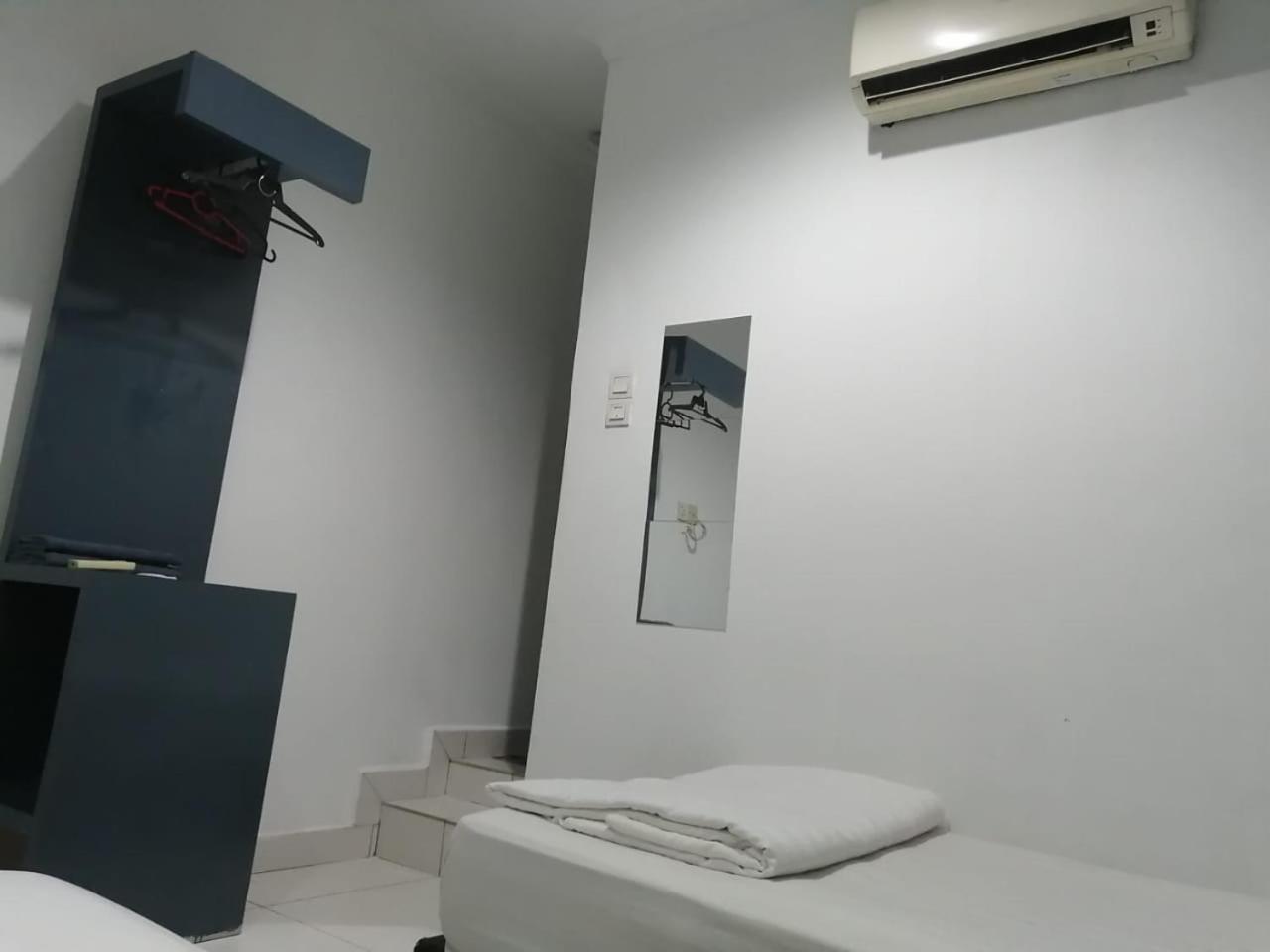Hotel Rim Global Pj21 Kampong Baharu Sungai Way Exterior photo